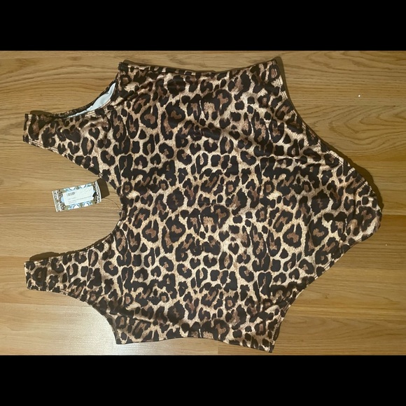 Boohoo boohoo boohoo boohoo boohoo leopard/cheetah print one piece swim suit - Picture 2 of 4
